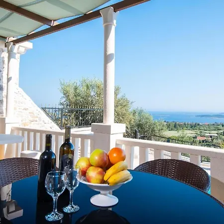 Ferienhaus Mit Privatpool Fuer 6 Personen Ca 101 Qm In Stankovic Bei Orebic, Dalmatien Sueddalmatien Orebić