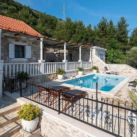 Hébergement de vacances Ferienhaus Mit Privatpool Fuer 6 Personen Ca 101 Qm In Stankovic Bei Orebic, Dalmatien Sueddalmatien Orebić