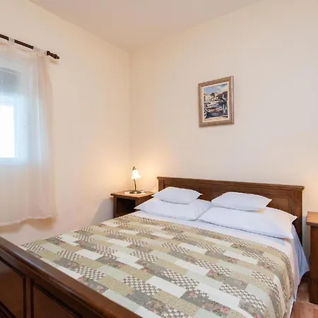 Ferienhaus Mit Privatpool Fuer 6 Personen Ca 101 Qm In Stankovic Bei Orebic, Dalmatien Sueddalmatien بيت للعطل