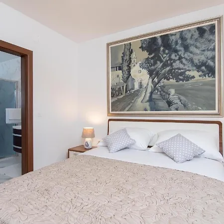 Ferienhaus Mit Privatpool Fuer 6 Personen Ca 101 Qm In Stankovic Bei Orebic, Dalmatien Sueddalmatien *